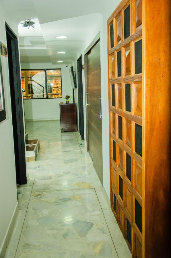 Casa Hotel Los Arboles เบลโญ ภายนอก รูปภาพ