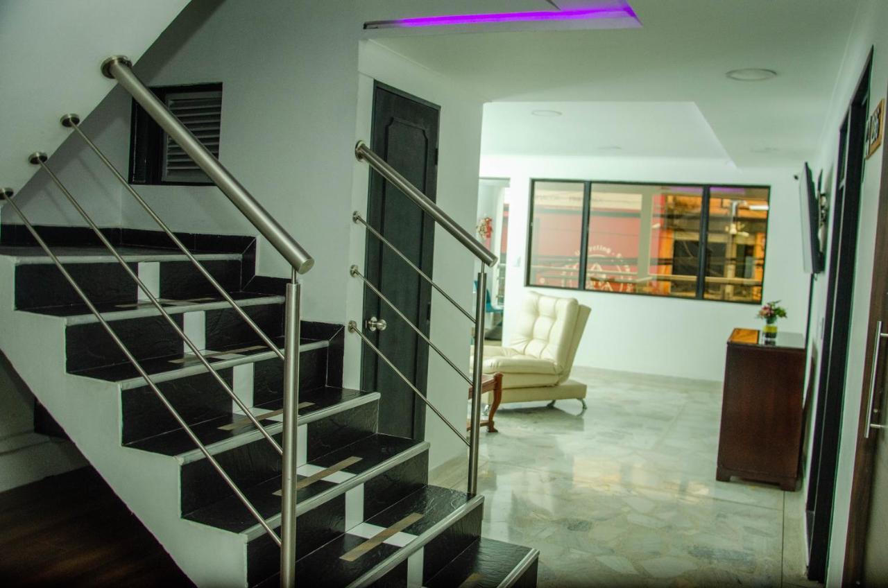 Casa Hotel Los Arboles เบลโญ ภายนอก รูปภาพ