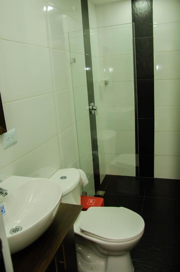 Casa Hotel Los Arboles เบลโญ ภายนอก รูปภาพ