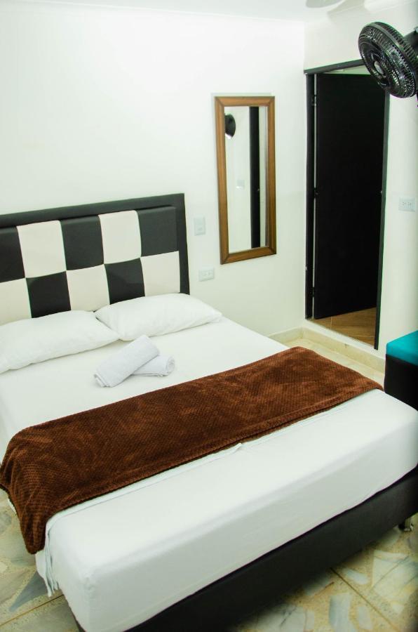 Casa Hotel Los Arboles เบลโญ ภายนอก รูปภาพ