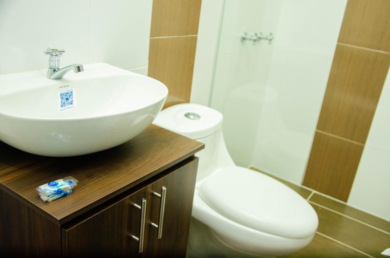 Casa Hotel Los Arboles เบลโญ ภายนอก รูปภาพ