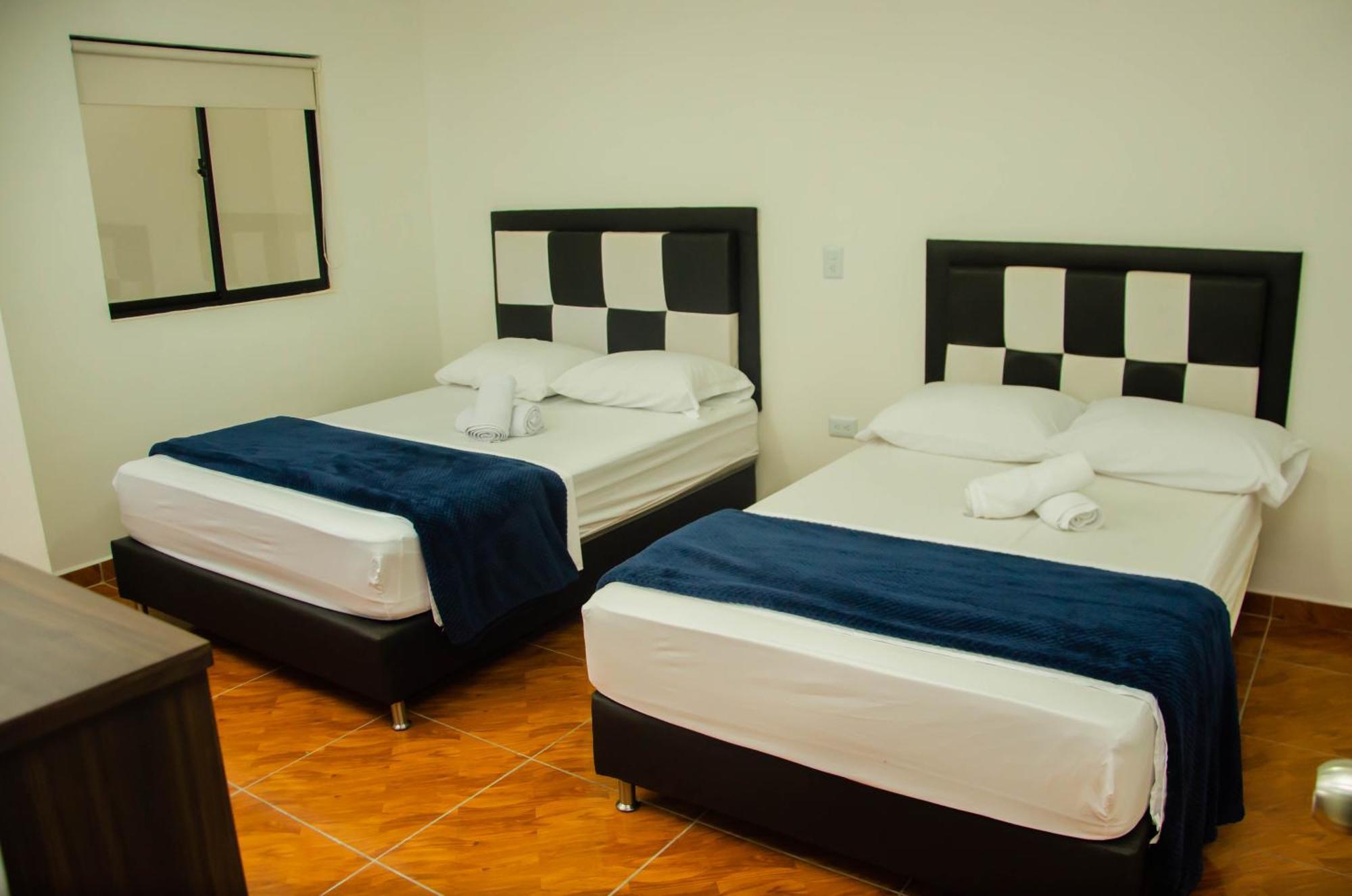 Casa Hotel Los Arboles เบลโญ ภายนอก รูปภาพ