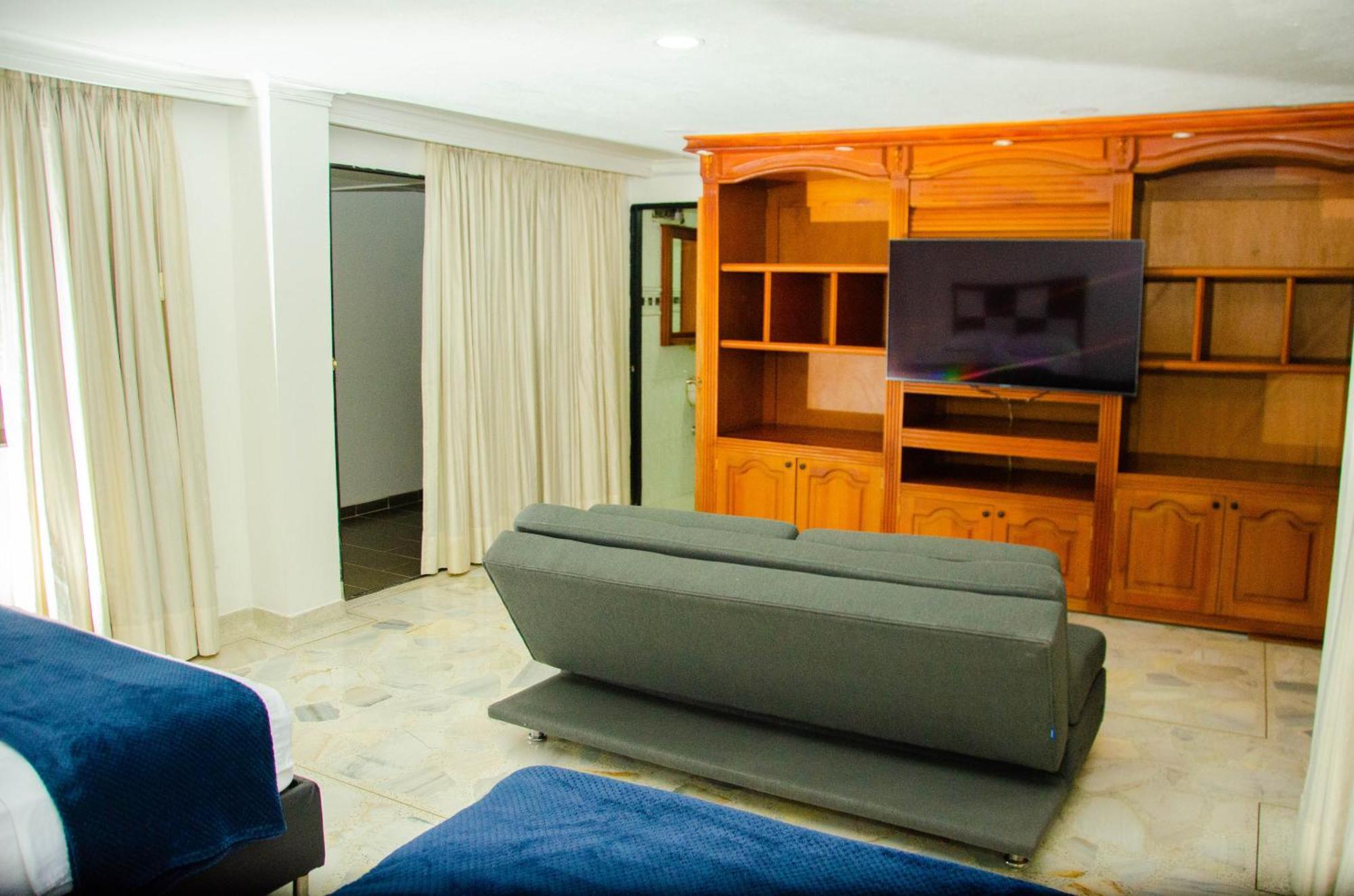 Casa Hotel Los Arboles เบลโญ ภายนอก รูปภาพ