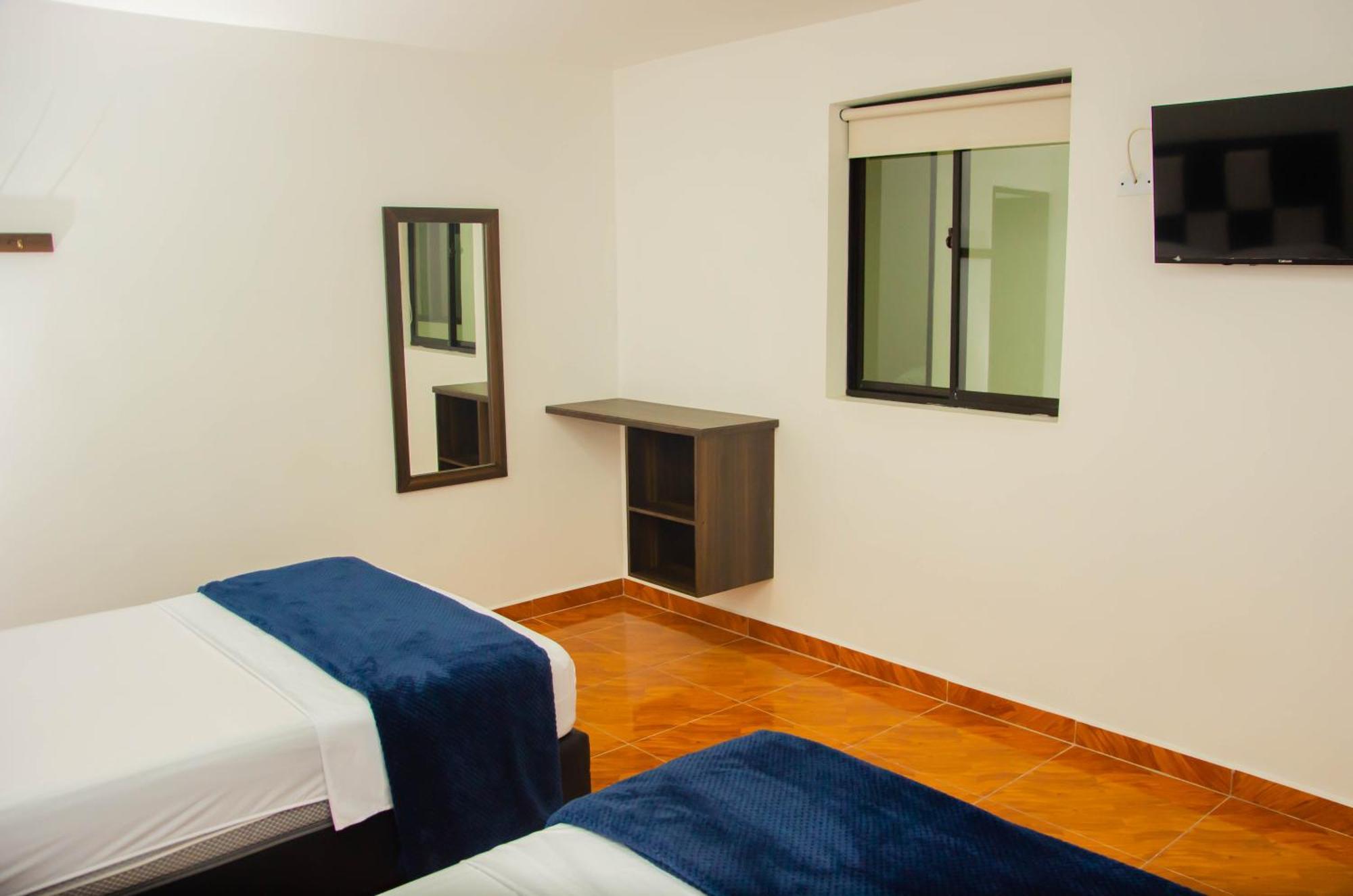 Casa Hotel Los Arboles เบลโญ ภายนอก รูปภาพ