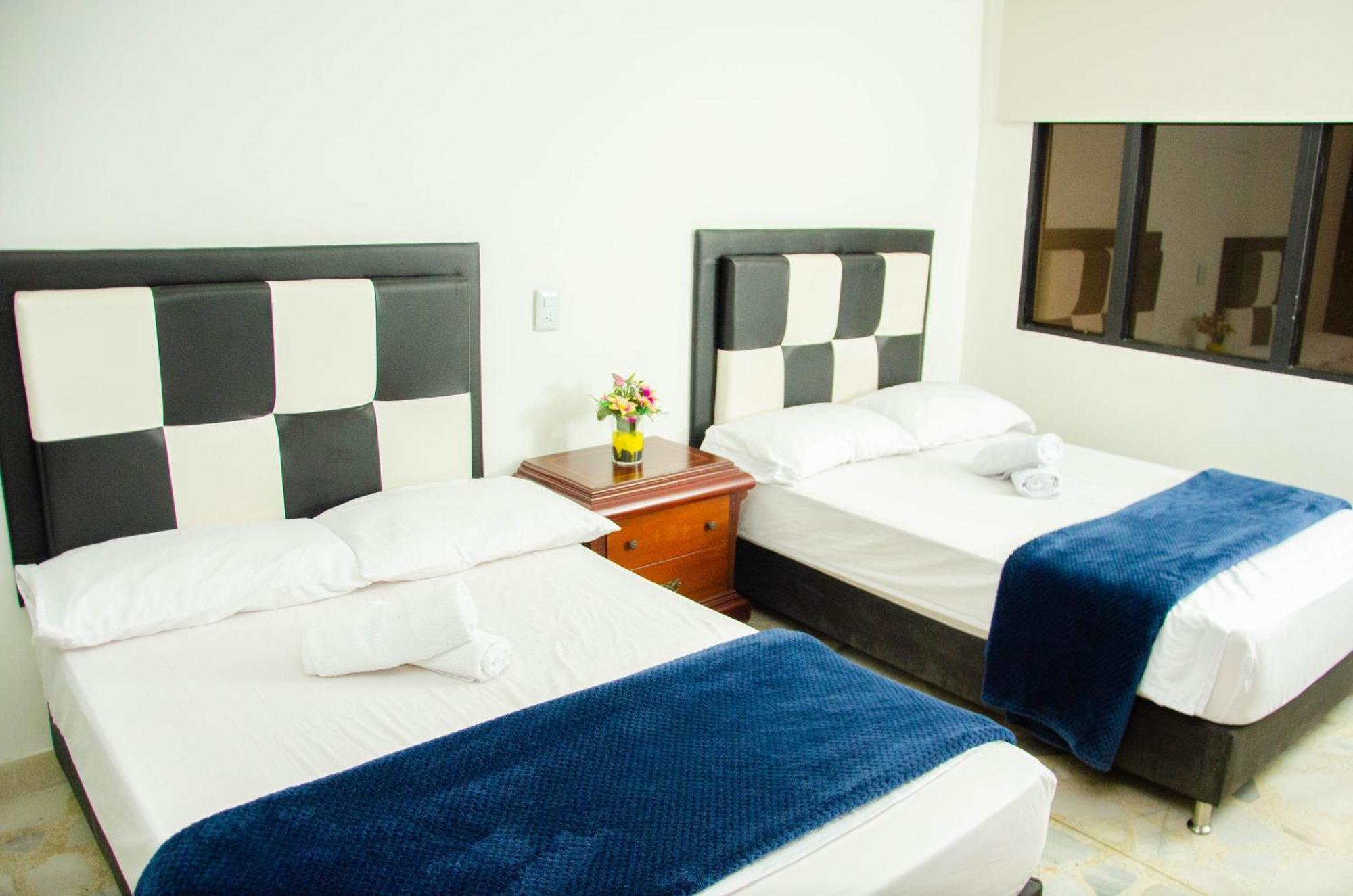 Casa Hotel Los Arboles เบลโญ ภายนอก รูปภาพ